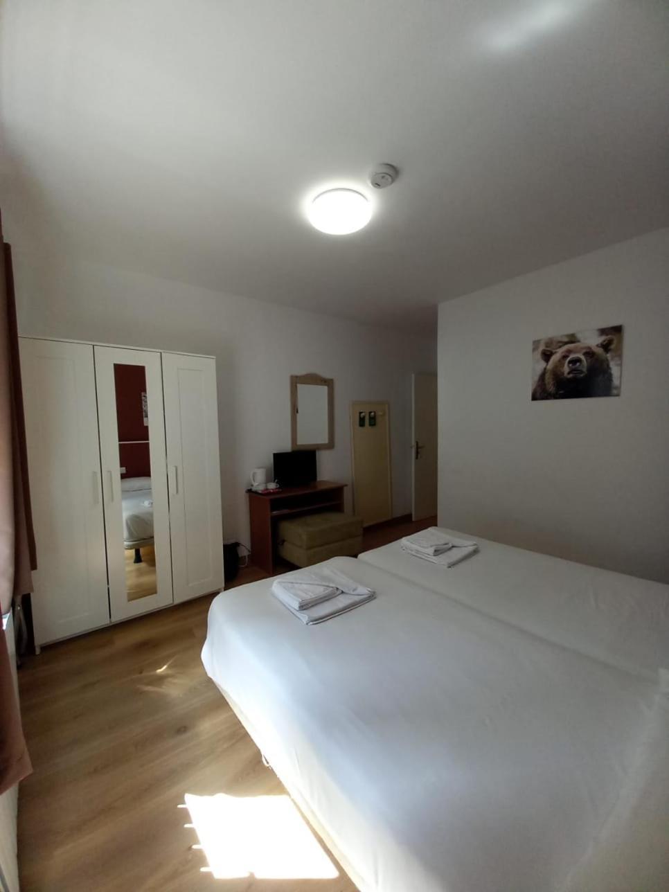 Hotel Kathmandu Pas De La Casa Ngoại thất bức ảnh